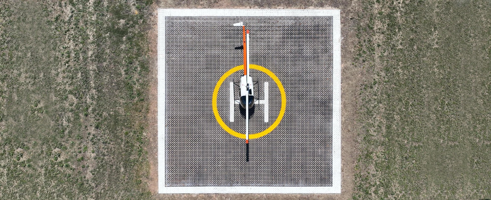 Landeplatz für Hubschrauber, GEOCROSS Rasengitter, aus recyceltem PP-Kunststoff,