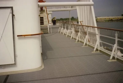 Schiffsbodenbelag für extreme Bedingungen, Schiffssicherheit und Rutschfestigkeit,