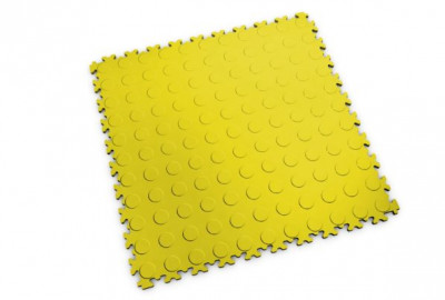 Um einen Schritt weiter als die keramischen sind die PVC Fliesen, die mechanischen Belastungen, chemischen  Stoffen sowie Oberflächenwasser standhalten. 
