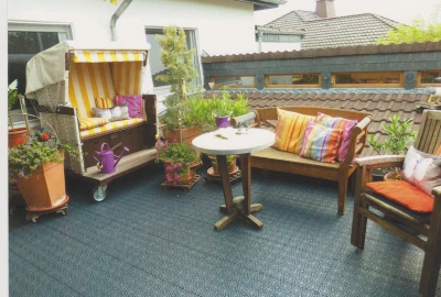 PP-Kunststoff Bodenbeläge,  pflegeleichte Terrassenbeläge, langlebige Terrassenfliesen,