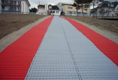 Wege für Menschen mit Behinderungen,  Service vom Vermieter der Strandkörbe,