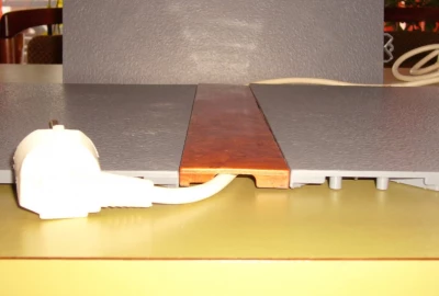 UV-stabilisiertes Polypropylen, Dekor- und Kabelleisten mit Kreuzstücke, 